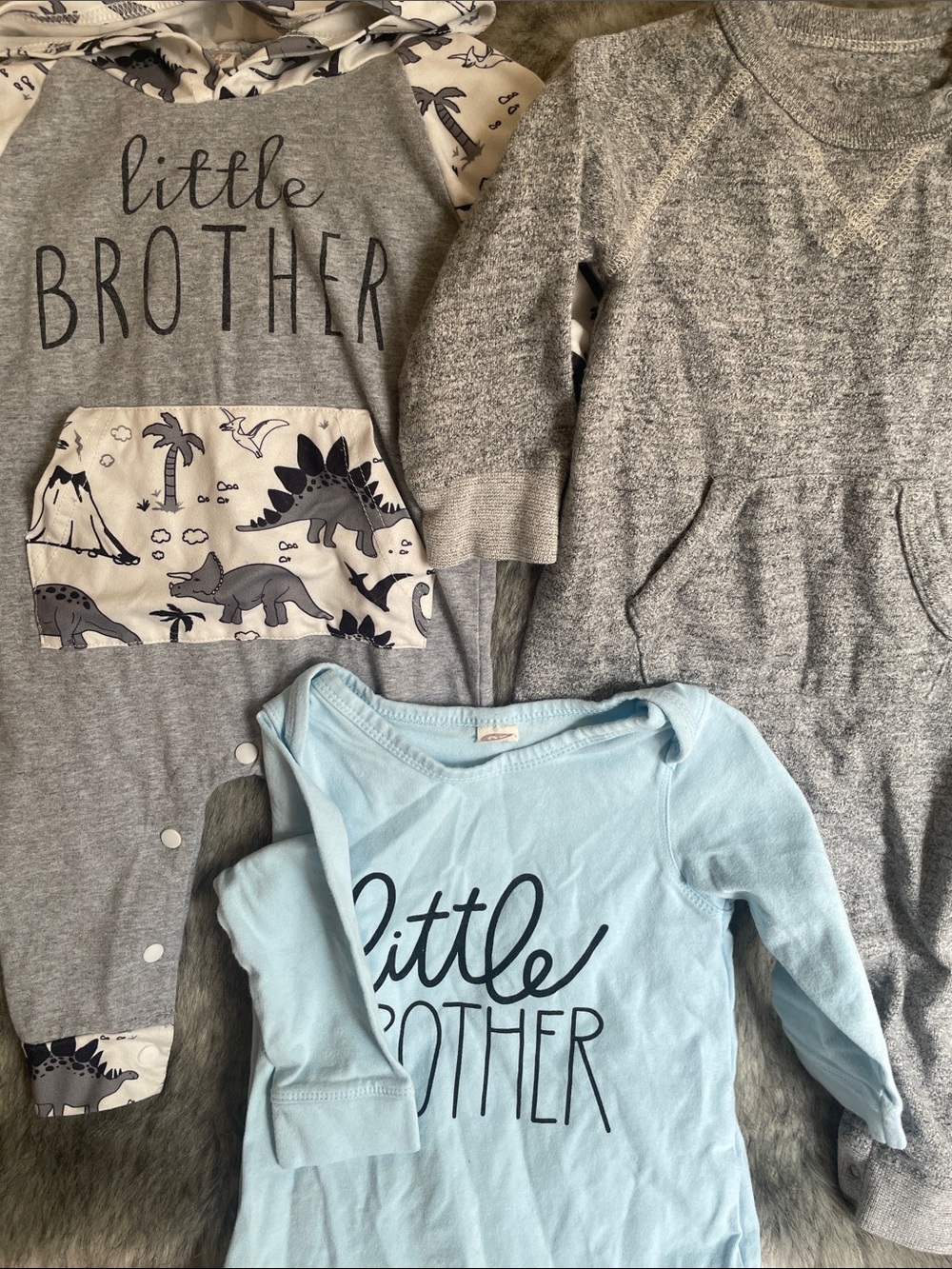 GAP Little Brother Hooded Dino Long-Sleeve Button Leg Rompers Gray Blue 6-12m*